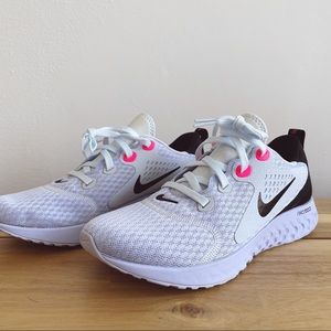 ⚡️ Nike React Women’s Shoe, Size 8.5